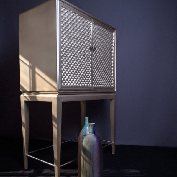 Luna Cabinet